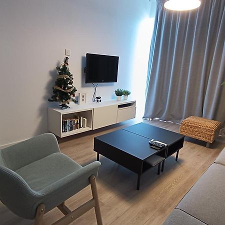 Sunorama Waterfront Apartment 라르나카 외부 사진